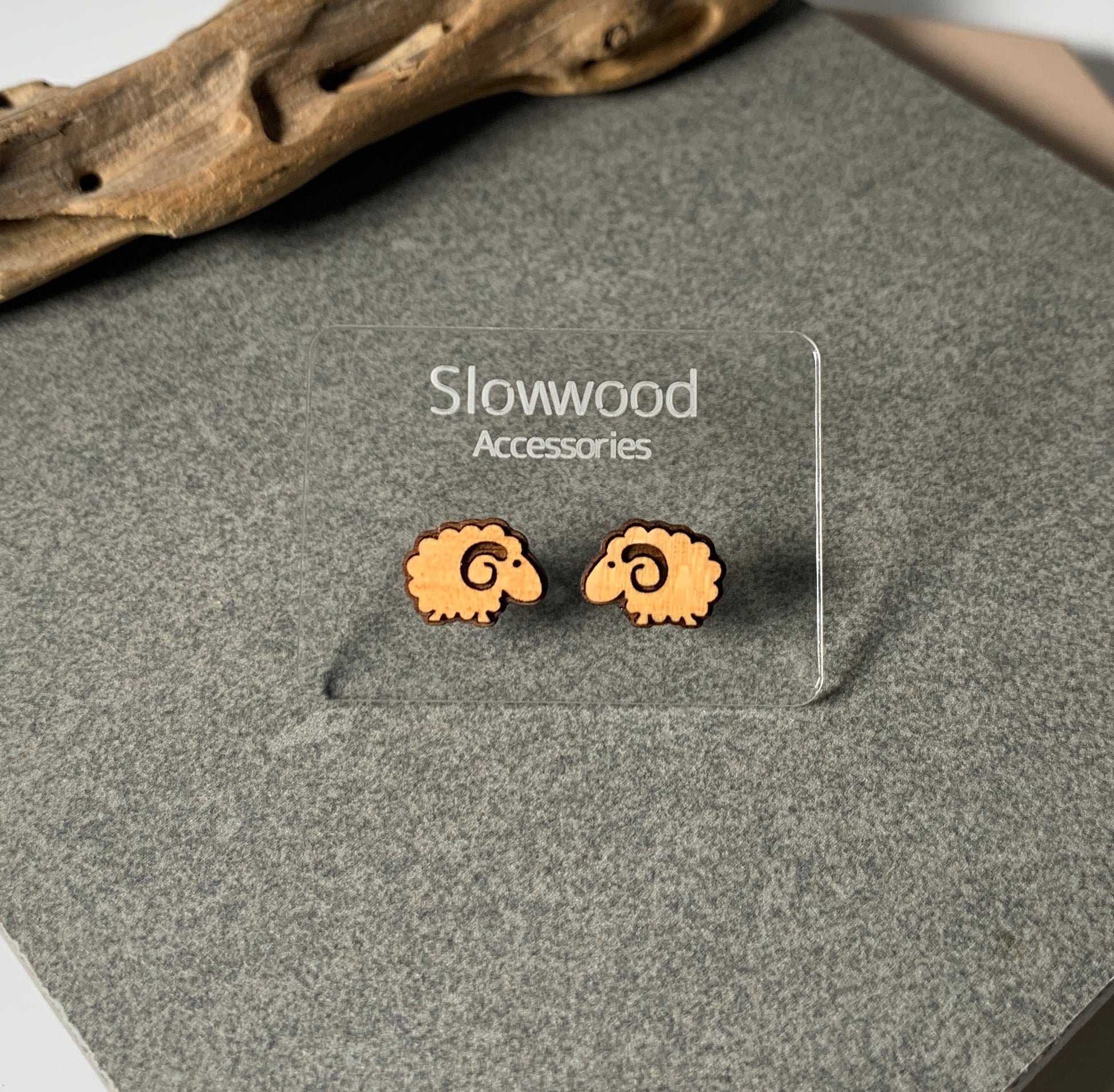 【綿羊】木製動物系列耳環 - Slowwood Creation